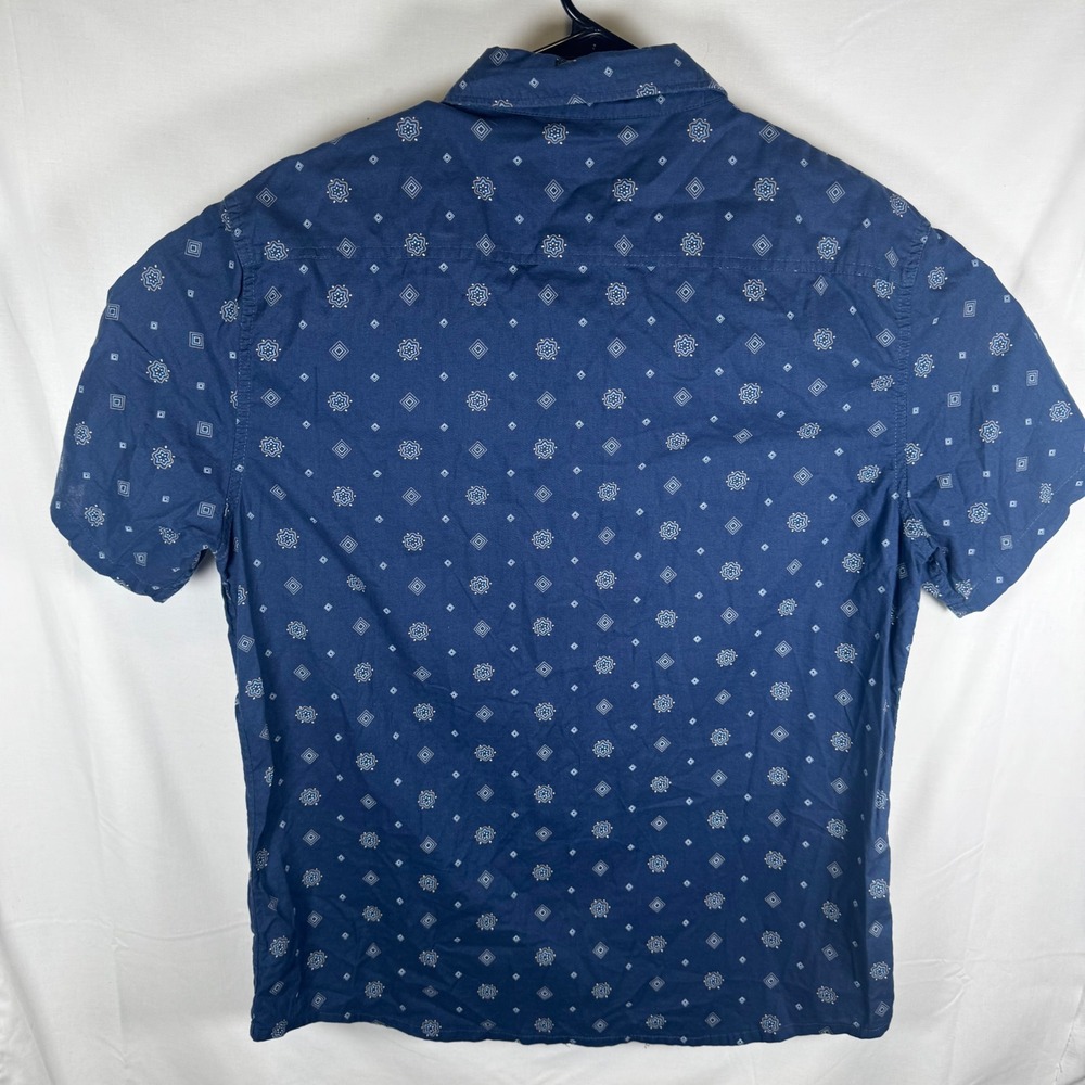 Quiksilver Button Down Shirt Mens XL Blue Medallion Print Short Sleeve AOP - Picture 7 of 11